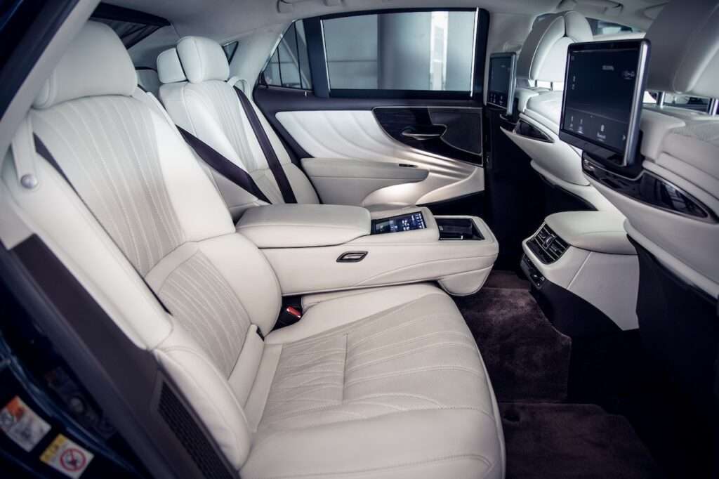 NY Limousine Service Chronicles: One Incredible Day, with #1 Luxurious Ride 3