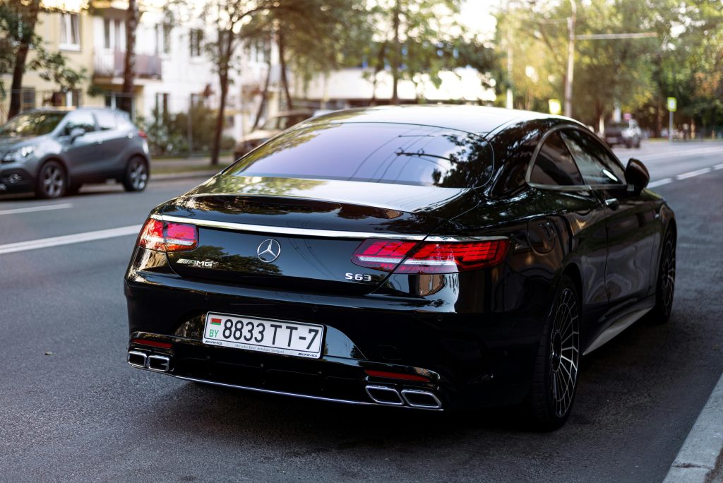 Affordable Queens Limo Services Black Car For Reliable Airport Transfer 2026