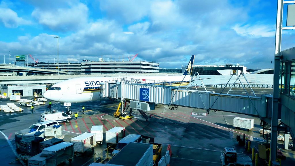 Reliable Airport Shuttle From LGA to JFK: 7 Honest Truths 13 affordable car service from brooklyn to lga