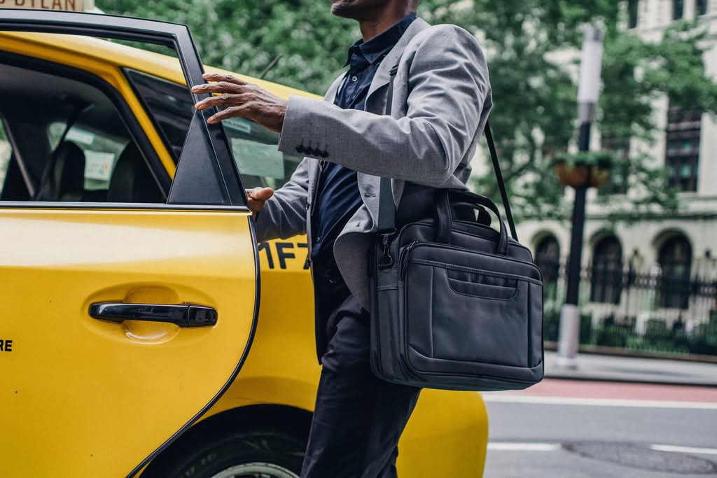 luxury jfk taxi to manhattan