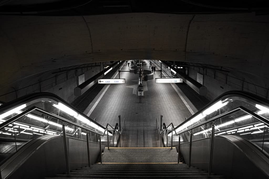 train, subway, escalator, building, train station, tunnel, architecture, city, ramp, subway system, indoor, terminal, ceiling, vehicle, transport, metal, transportation, airport, train, train station, airport, airport, airport, airport, airport