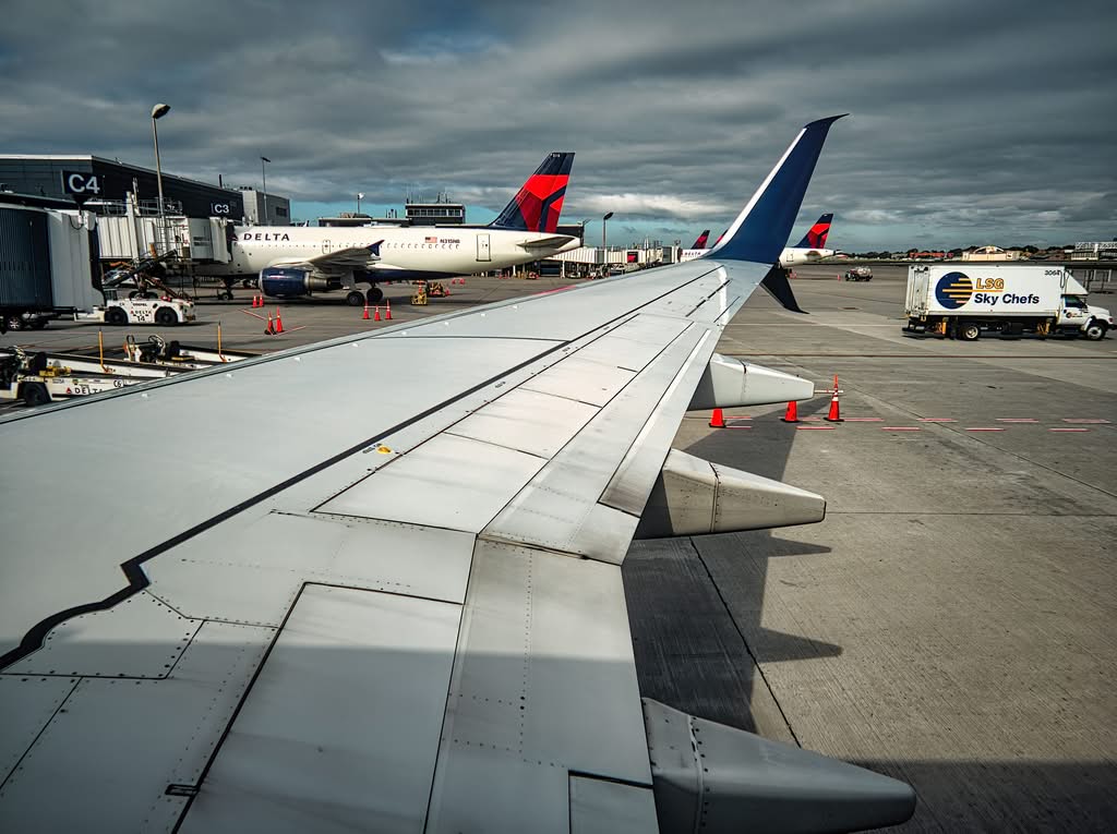 affordable taxi to jfk from manhattan