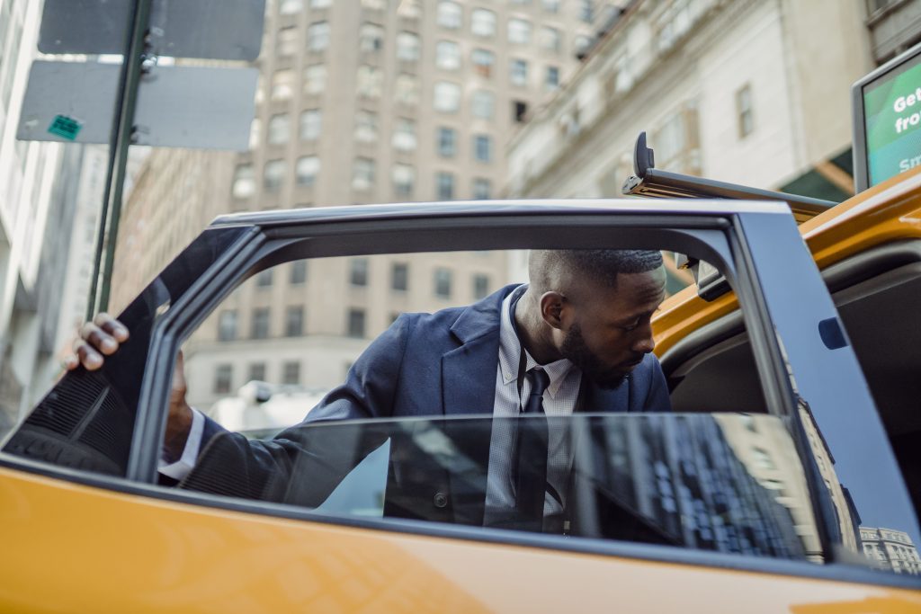 eco friendly transportation from laguardia to midtown manhattan